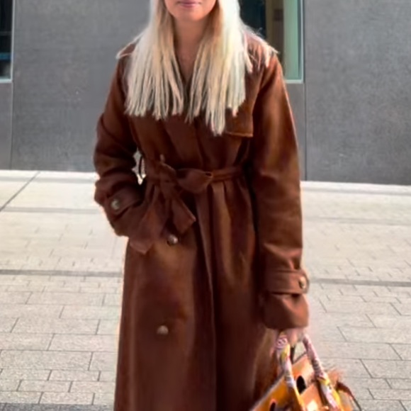 Edyisa suede trench coat - Picture 3 of 11